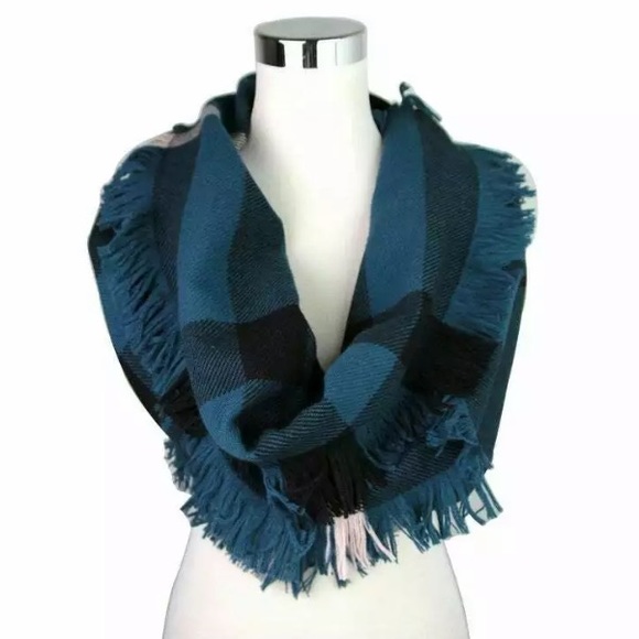 half mega fringe scarf